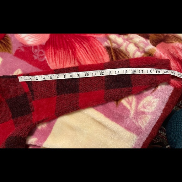 Cyrus Red and black fuzzy sweater | S - Picture 6 of 7